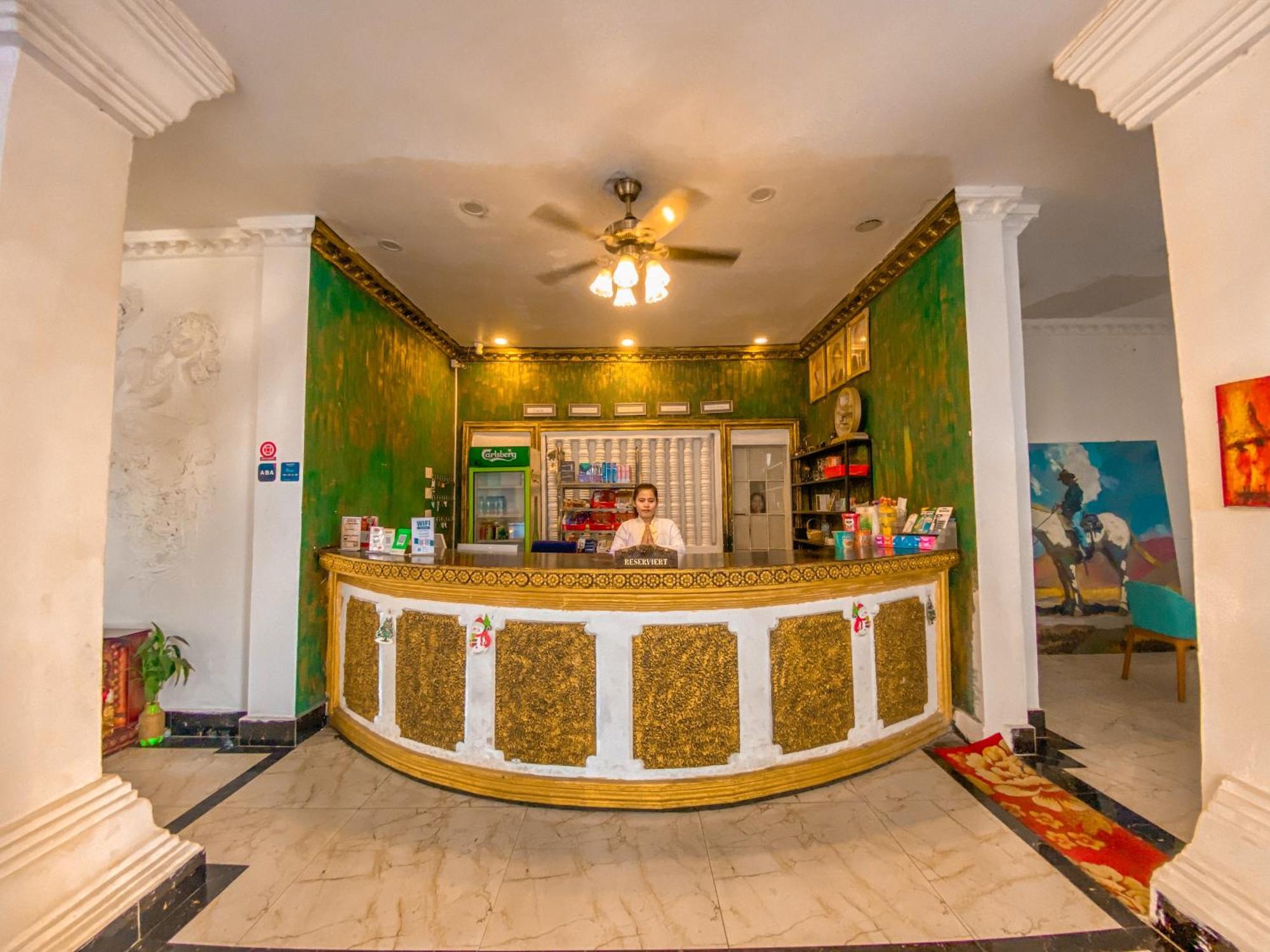 Le Casablanca Hotel Phnom Penh Exterior photo